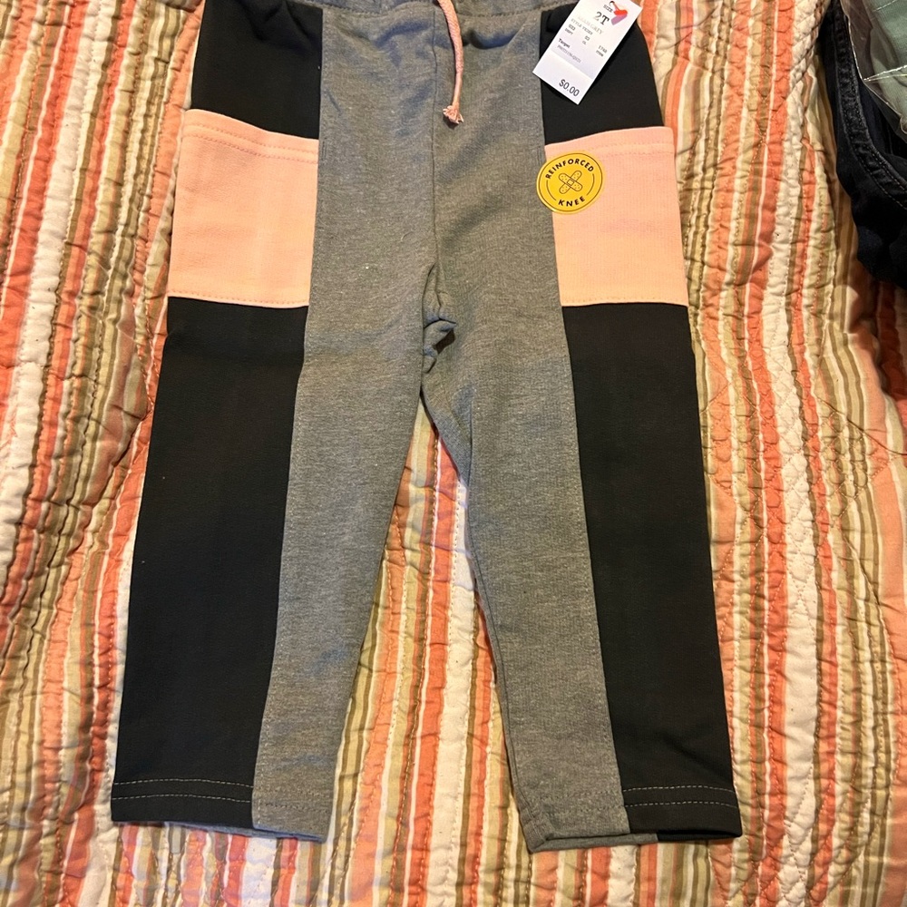 1 package 2 united Cat and jack joggers pants